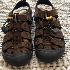 Keen waterproof sandals 2 kids